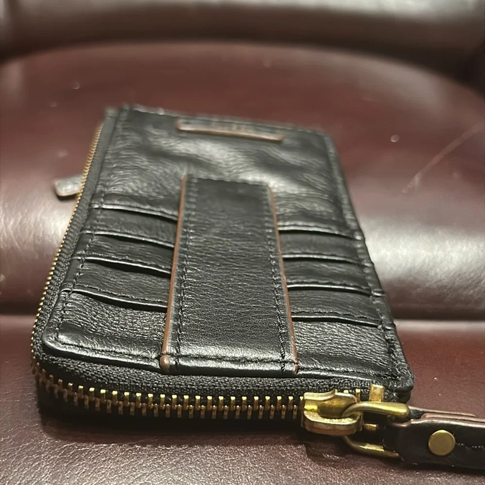 Fossil Leather Phone Wallet - Picture 9 of 15